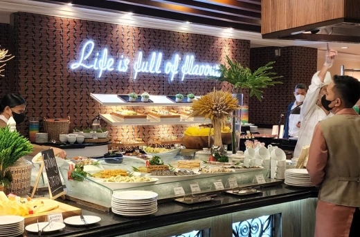 55%Off P999 instead of P2198 Heritage Hotel's Luxury 5-Star Buffet Thursdays-Saturdays Dinners or Sundays Lunch💗