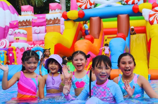 21%Off 3 Hours-Pass at Boogie Bounce: Largest 1-Hectare Arcade-Themed Inflatable Playground at Blue Bay Walk