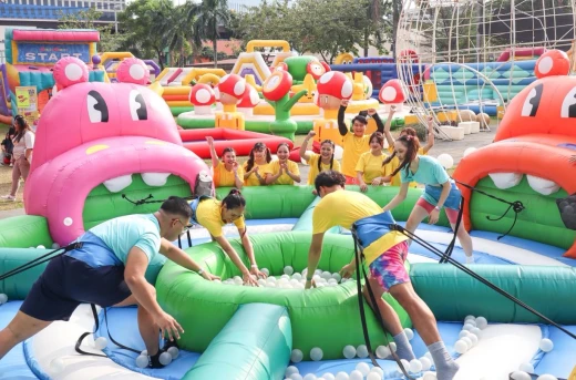21%Off 3 Hours-Pass at Boogie Bounce: Largest 1-Hectare Arcade-Themed Inflatable Playground at Blue Bay Walk
