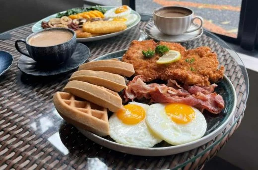 30%Off HaloSalo Tagaytay: P500 Consumable for Food&Drinks for only P349: Discover Mouthwatering Comfort Food with Local & International Cuisine