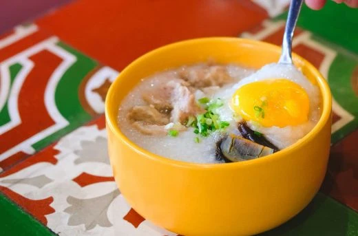 40%Off P500 Consumable on Food & Drinks for P299: Experience Authentic Chinese Cuisine at Red Wok in Prime Hotel QC