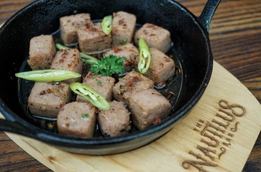 40%Off P500 Consumable on Food & Drinks for P299 at The Nautilus Rooftop Bar @ Prime Hotel QC: Amazing Views & Comfort Food