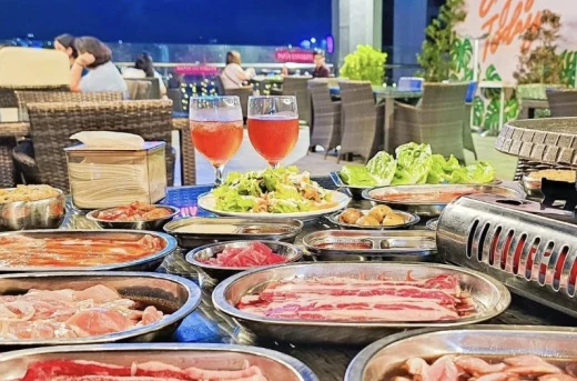 14%Off Unlimited Samgyupsal Alfresco Dining with the Skyline View at Skydeck Garden Ramada Encore Makati starts at P599/P699