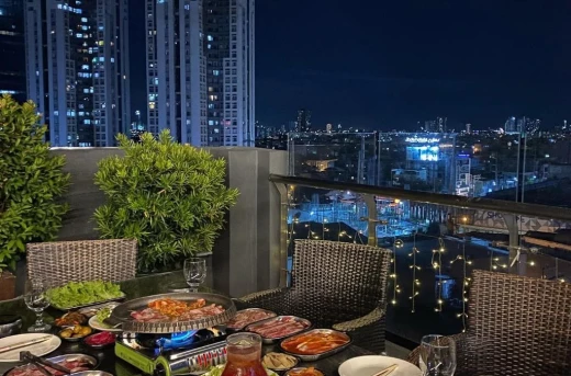 14%Off Unlimited Samgyupsal Alfresco Dining with the Skyline View at Skydeck Garden Ramada Encore Makati starts at P599/P699