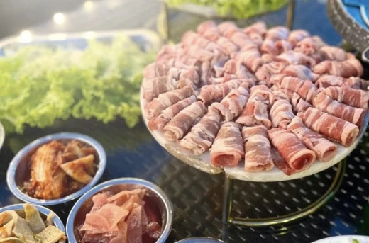 14%Off Unlimited Samgyupsal Alfresco Dining with the Skyline View at Skydeck Garden Ramada Encore Makati starts at P599/P699