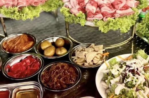 14%Off Unlimited Samgyupsal Alfresco Dining with the Skyline View at Skydeck Garden Ramada Encore Makati starts at P599/P699