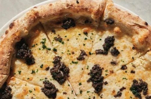 30%Off: P500 Consumable on Food & Drinks for P349 at Grifoni's Podium: Discover Mouthwatering Italian Cuisine