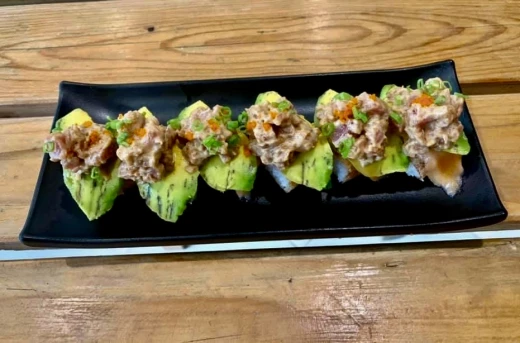 40%Off P500 Consumable for P299 of All Maki Rolls, Don Buri, Sushi Burrito and Iced Tea Drinks at Makisushi Japanese Restaurant in Quezon City