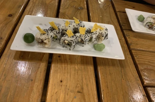 40%Off P500 Consumable for P299 of All Maki Rolls, Don Buri, Sushi Burrito and Iced Tea Drinks at Makisushi Japanese Restaurant in Quezon City