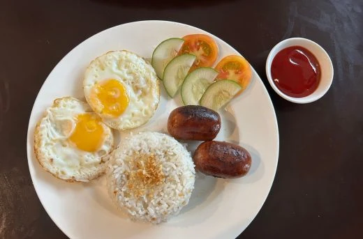 40%Off P500 Consumable on Food & Drinks for only P299 at KuKuSina Food Hub & Pasalubong Tagaytay