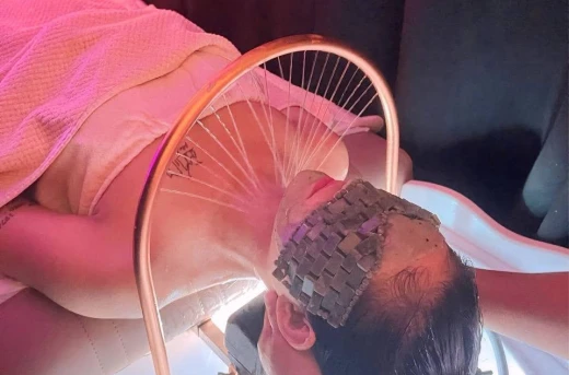 45%Off 60 Minutes Whole Body Massage, Headspa, Hydra Facial, Ear Candling, Foot Spa and more At Glowgeous Head Spa in Quezon City starting -P299 / P549