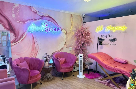 45%Off 60 Minutes Whole Body Massage, Headspa, Hydra Facial, Ear Candling, Foot Spa and more At Glowgeous Head Spa in Quezon City starting -P299 / P549