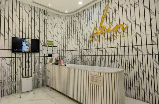 40%Off Experience Premium Skin Manicure & Pedicure, Foot Spa Massage or Organic Facial Treatment  at the Skin by Ledeecia SM Grand Central and SM City Pampanga  Starting - P299/P500