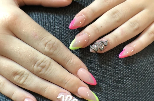 Enjoy 54%Off Experience Quality Manicure and Pedicure Cleaning, Eyelash Extensions or Rejuvenating Collagen Drip at Tippy Lounge in Avida Turf BGC starting  P299 instead of P650