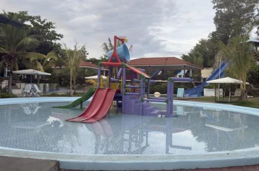 38%Off Whiterock Room Accommodation for 2 with access to waterpark facilities including inflatable island/playground P4550 instead of P7300