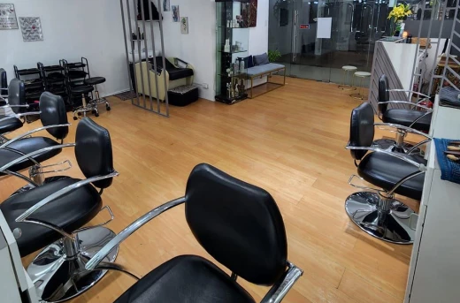 72%Off Experience Professional Hair Service at Midz Salon located In Mandaluyong starting at P699 instead of P2500