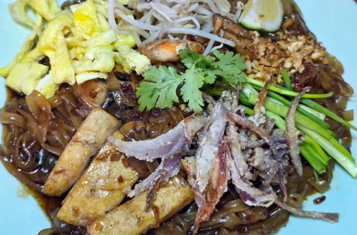 30%Off Thai Palace: P500 consumable for P349 - Experience Authentic Thai Cuisine located in Twin Lakes Tagaytay, Southwoods Mall Laguna