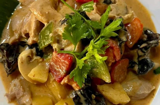 30%Off Thai Palace: P500 consumable for P349 - Experience Authentic Thai Cuisine located in Twin Lakes Tagaytay, Southwoods Mall Laguna
