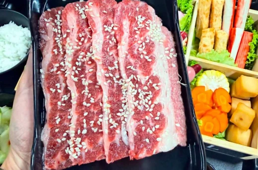 30%Off Most Sulit and Ultimate Dining Experience: Unlimited Samgyupsal, Hotpot, Beef & Steak, Scallops & Tempura, Drinks Plus Buffet Style Side Dishes and More at Cuts & Grill Pasay City for P699 instead of P999