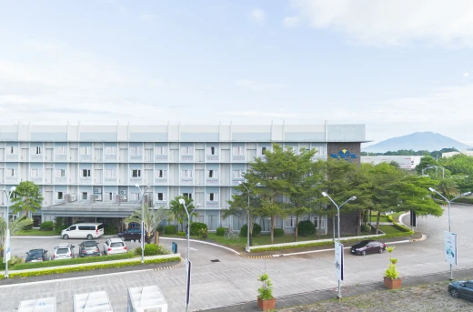 35%Off Enjoy 2D/1N Stay for a Family or Barkada Staycation Good for 2 or 4 Persons with Breakfast And Use of Swimming Pool at Microtel by Wyndham Pampanga Starting at P4588 instead of P7000