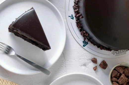 40%Off: P299 Consumable for Food & Drinks instead of P500 - Enjoy Handcrafted Cakes & Pastries at Perene Cakes & Pastries: SM Antipolo, SM Masinag, QC