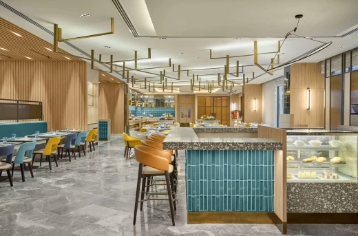 44%Off Experience an Epic Culinary Journey at Flavors Restaurant: European, International & Filipino Buffet at Holiday Inn & Suites Makati starting at P1300 instead of P2,300