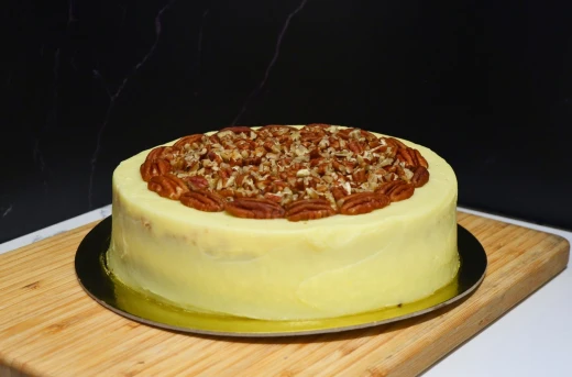 26%Off Satisfy Your Sweet Cravings with Flavors Signature Cakes at Holiday Inn P1600 instead of P2150