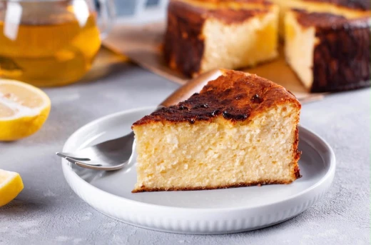 26%Off Satisfy Your Sweet Cravings with Holiday Inn & Suites Makati's Signature Cakes P1600 instead of P2150