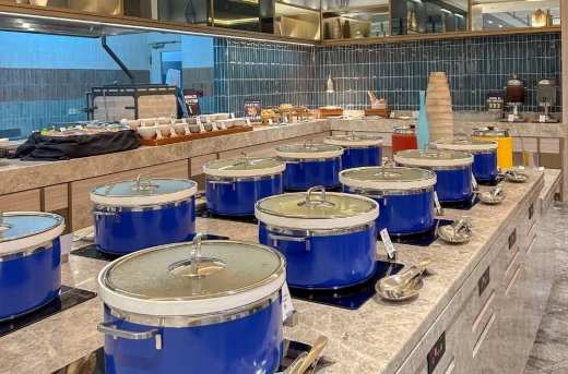 Up to 45%Off Flavors Buffet at Holiday Inn & Suites Makati: Indulge in a World of Buffet Exuberance