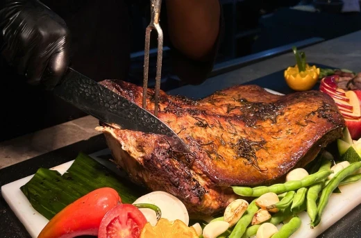 Up to 45%Off Flavors Buffet at Holiday Inn & Suites Makati: Indulge in a World of Buffet Exuberance