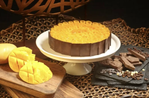 Up to 45%Off Flavors Buffet at Holiday Inn & Suites Makati: Indulge in a World of Buffet Exuberance