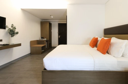 30%Off Relaxing Experience in an Executive King or Twin Room for 2 Adults and 2 Kids , Use of Overlooking Rooftop Pool and Gym at Privato Hotel Makati Starting at P1955 instead of P2800