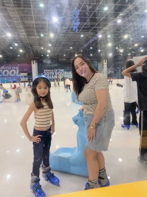 21% Off Ice Skating at SM MOA, Megamall, Cebu: Enjoy a 2-Hours Ice Skating Pass starting at P278 instead of P350