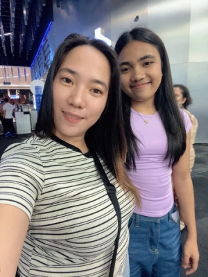 21% Off Ice Skating at SM MOA, Megamall, Cebu: Enjoy a 2-Hours Ice Skating Pass starting at P278 instead of P350