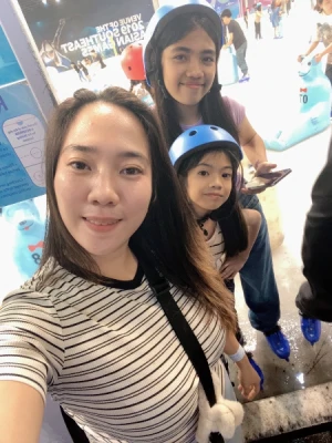 21% Off Ice Skating at SM MOA, Megamall, Cebu: Enjoy a 2-Hours Ice Skating Pass starting at P278 instead of P350