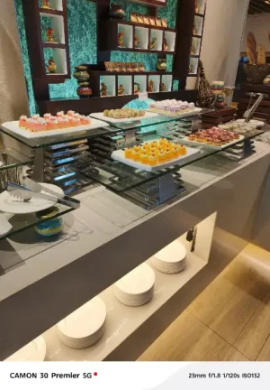 55% Off P999 instead of P2200 Midas Hotel or Yanagi Japanese Luxury Buffet or P599 instead of P1000 Merienda Buffet