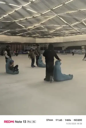 21% Off Ice Skating at SM MOA, Megamall, Cebu: Enjoy a 2-Hours Ice Skating Pass starting at P278 instead of P350