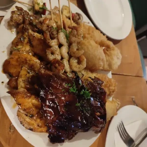 40%Off: P599 for P1000 Consumable for Food & Drinks at Burgoo Gateway, SM Southmall, District Imus, Vista Mall Taguig, Gumbo Mega Atrium Megamall