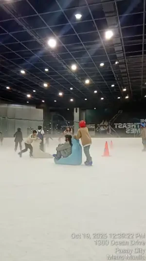 21% Off Ice Skating at SM MOA, Megamall, Cebu: Enjoy a 2-Hours Ice Skating Pass starting at P278 instead of P350