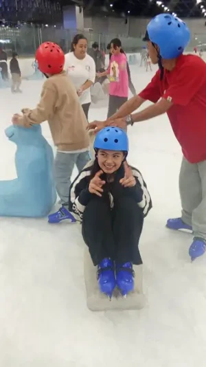 21% Off Ice Skating at SM MOA, Megamall, Cebu: Enjoy a 2-Hours Ice Skating Pass starting at P278 instead of P350