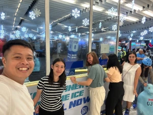 21% Off Ice Skating at SM MOA, Megamall, Cebu: Enjoy a 2-Hours Ice Skating Pass starting at P278 instead of P350