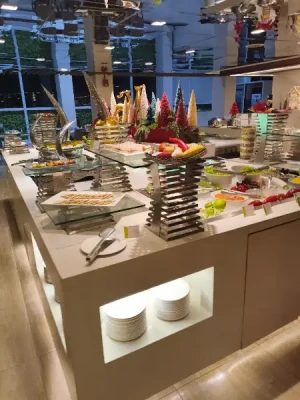 55% Off P999 instead of P2200 Midas Hotel or Yanagi Japanese Luxury Buffet or P799 instead of P1200 Daily Breakfast Buffet