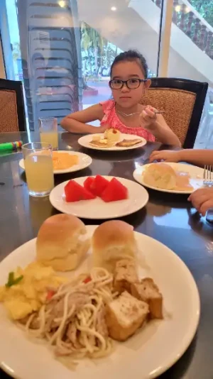 67%Off Canyon Cove Batangas Superior Room Accomodation for 2 Adults and 2 Kids starting at P2888 instead of P8800