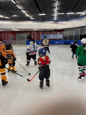 21% Off Ice Skating at SM MOA, Megamall, Cebu: Enjoy a 2-Hours Ice Skating Pass starting at P278 instead of P350