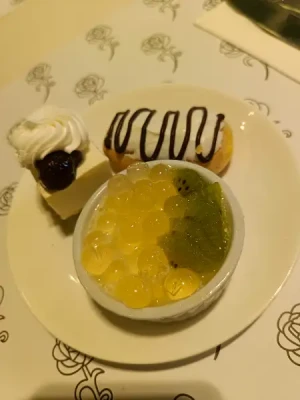 P499 instead of P688 International Brunch Buffet or P849 instead of P1299 Lunch Buffet at Ace Water Spa Pasig & Unli Fresh Juices & Coffee