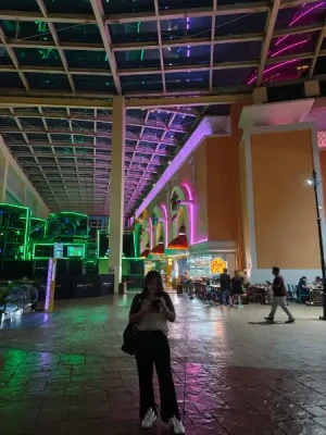 Okada Manila Tour and Dine Experience - Discover an enchanting Guided Walking Tour through Okada Manila & Feast on a Luxurious Meal