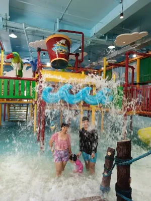 44%Off Wetpark Adventure Lagoon at Venice Grand Kanal Mall in McKinley Hill for 1 Child and 1 Adult