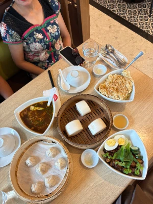 30%Off P500 Consumable for Food & Drinks for Only P349 at Shi Lin: Taiwanese & Chinese Food at Ayala Malls Manila Bay, Circuit Makati, Trinoma, Podium