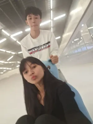 21% Off Ice Skating at SM MOA, Megamall, Cebu: Enjoy a 2-Hours Ice Skating Pass starting at P278 instead of P350