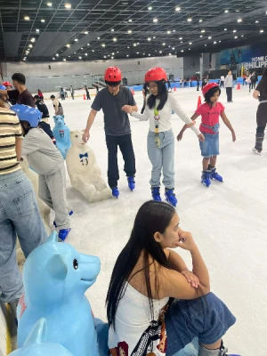 21% Off Ice Skating at SM MOA, Megamall: Enjoy a 2-Hours Ice Skating Pass including Shoes & Helmet